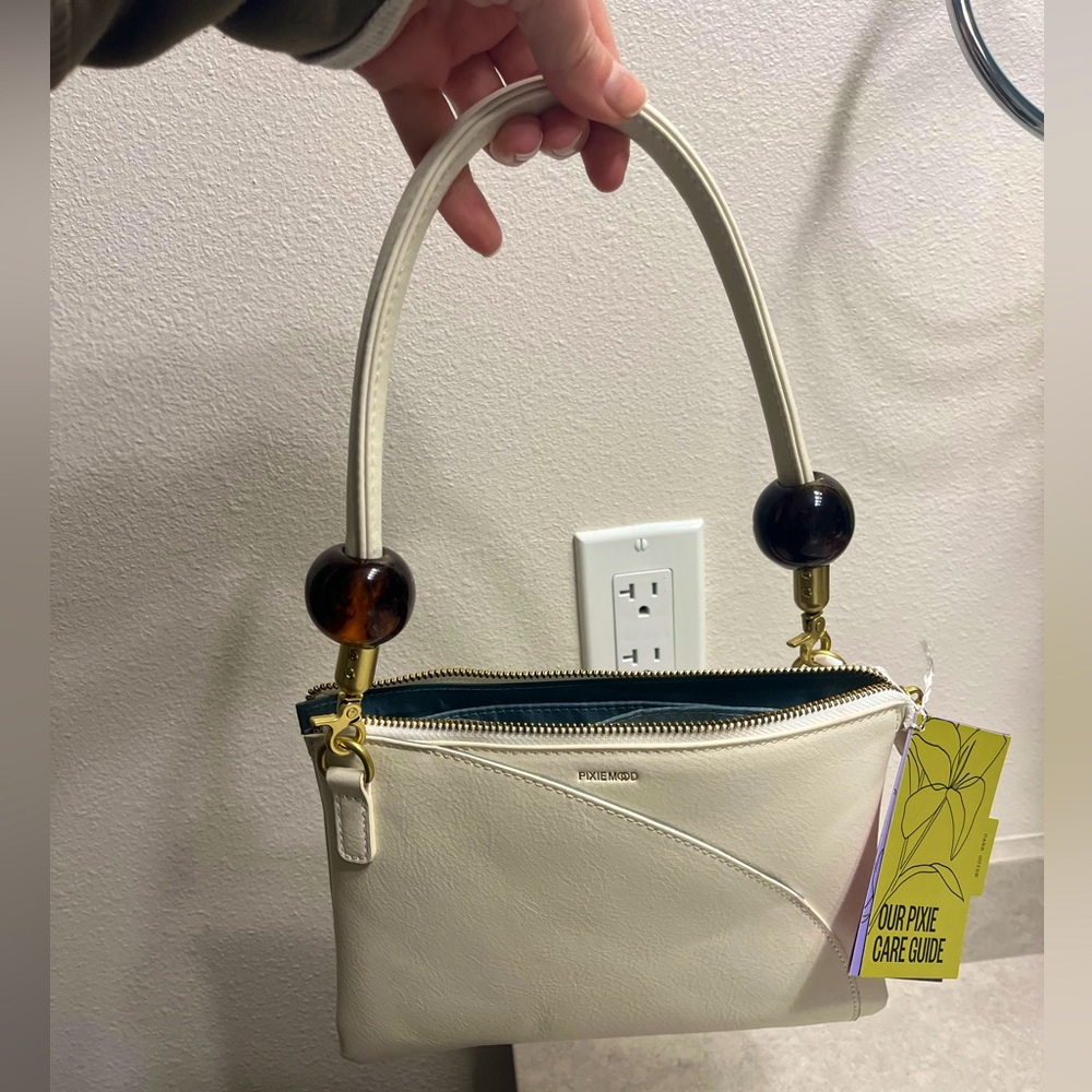 Eloise Shoulder bag